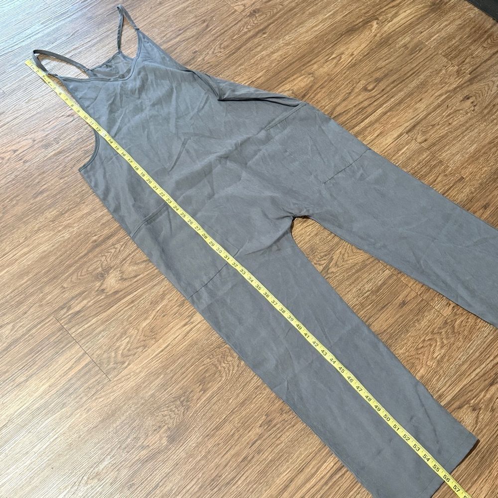 Loose Fit TikTok Overall Romper Gray With Zipper Pocket in Back Size Large - Picture 6 of 12